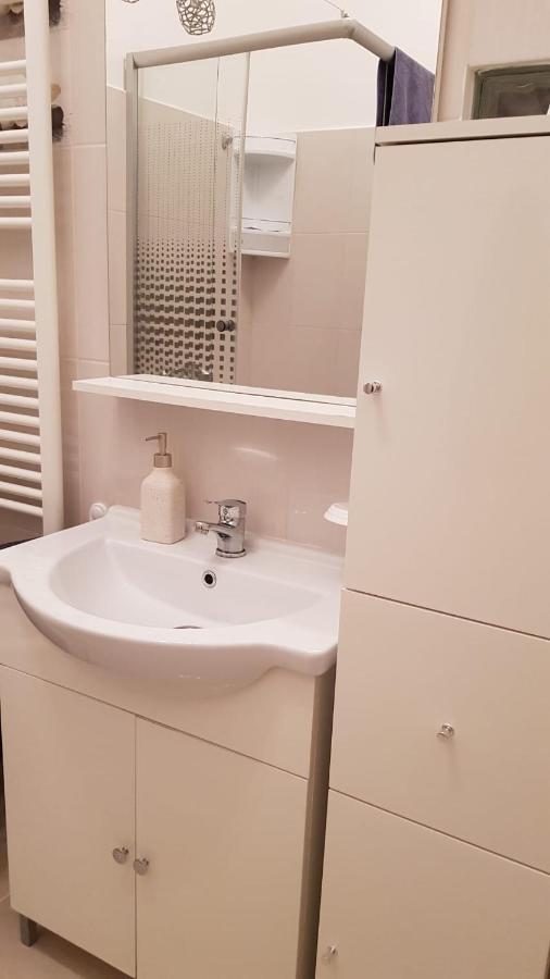 アラドCasa Clauアパートメント エクステリア 写真